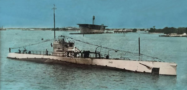 USS S-42 (SS-153) colorized photo